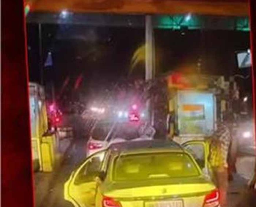 सेना के बाद अब सपा नेता की पिटाई, प्लाजा कर्मचारियों की दबंगई जारी