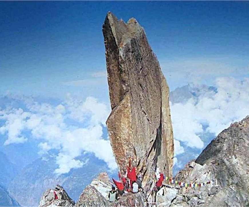 किन्नर कैलाश यात्रा 2025 रद्द: श्रद्धालुओं को बड़ा झटका, जानें कारण