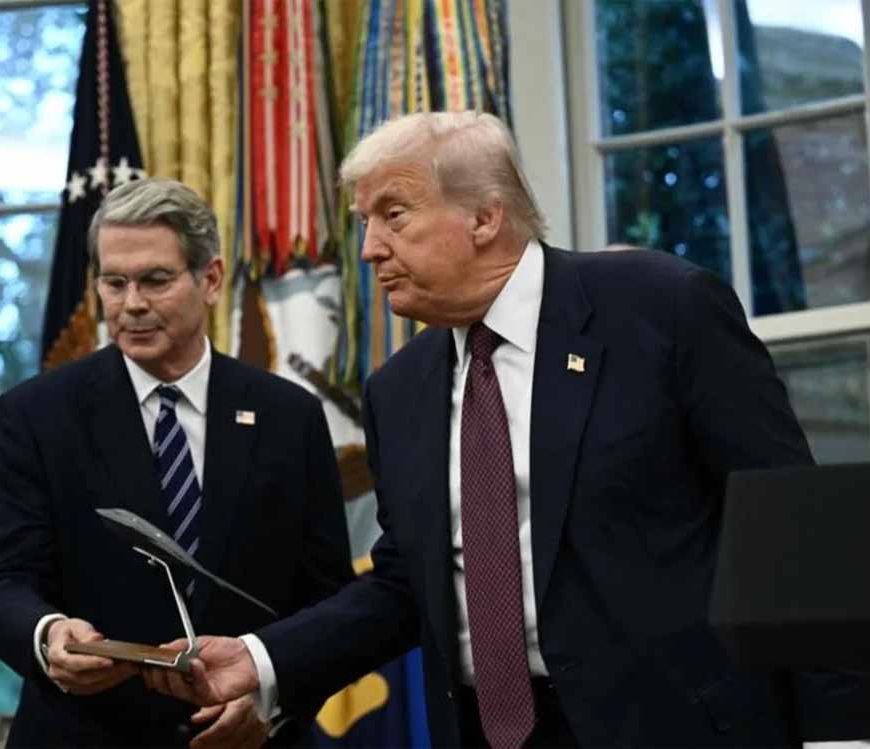 रूसी तेल का फायदा उठा रहे भारत के रईस परिवार, ट्रंप के मंत्री ने दिया बड़ा बयान