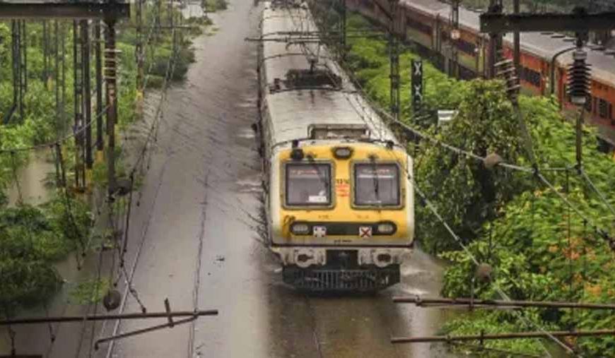 महाराष्ट्र में भारी बारिश का कहर: 12 मौतें, 16 लंबी दूरी की ट्रेनें रद्द