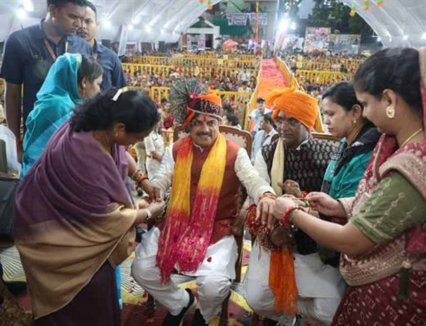 घर में बहन-बेटियों के साथ आती है हर सिद्धि, बहनों के कल्याण के लिए प्रतिबद्ध है राज्य सरकार : मुख्यमंत्री डॉ. यादव