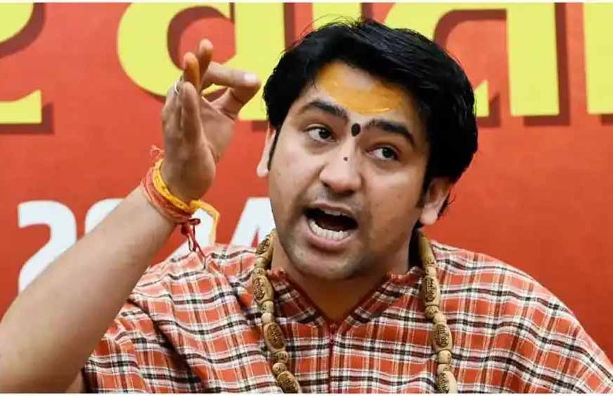 रैवासा धाम में धीरेंद्र शास्त्री का बड़ा बयान- राजस्थान से उठेगा हिंदू राष्ट्र का बिगुल