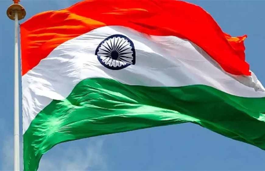 स्वयं सहायता समूहो ने हर घर तिरंगा अभियान को  सफल बनाने के लिए दो करोड़ झण्डे तैयार करने मे किया योगदान