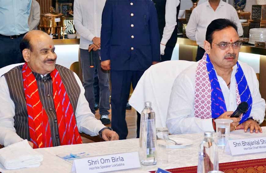 मुख्यमंत्री भजनलाल शर्मा ने की प्रदेश के सांसदों के साथ मुलाकात ,  केन्द्र प्रवर्तित योजनाओं को गति प्रदान करने और राज्य के सर्वांगीण विकास के संबंध में हुई चर्चा