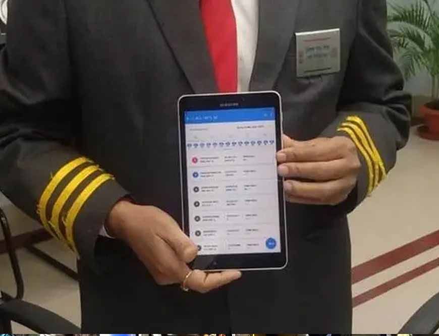 रेलवे में बड़ा बदलाव: TTE की ई-अटेंडेंस शुरू, आधार से होगा साइन-इन और आउट