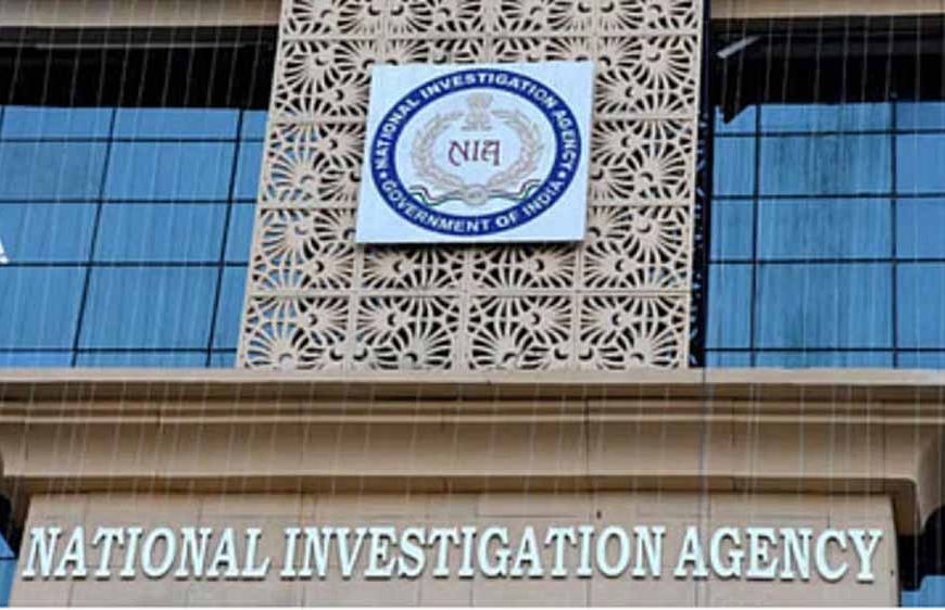 कुख्यात अपराधी राहुल मुखिया के घर पर पुलिस का छापा, आवाजाही पर पाबंदी से हड़कंप