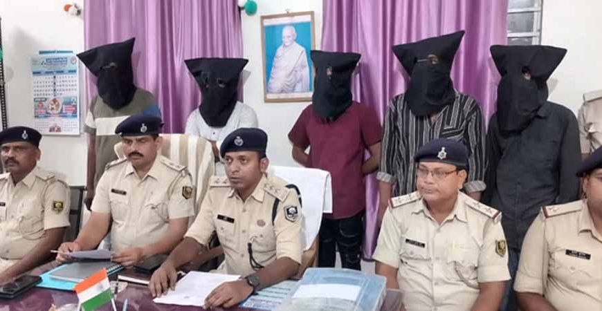 आर्टिस्ट पीयूष मर्डर केस: पुलिस की बड़ी सफलता, पांच दोस्त निकले हत्यारे