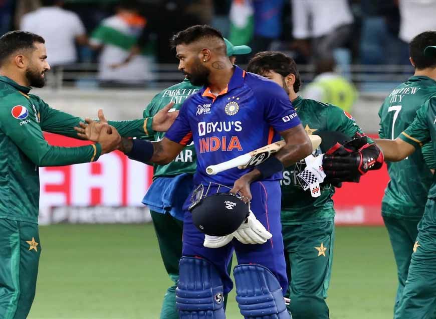 भारत सरकार ने PAK के साथ द्विपक्षीय मैचों पर रोक लगाई, एशिया कप को हरी झंडी