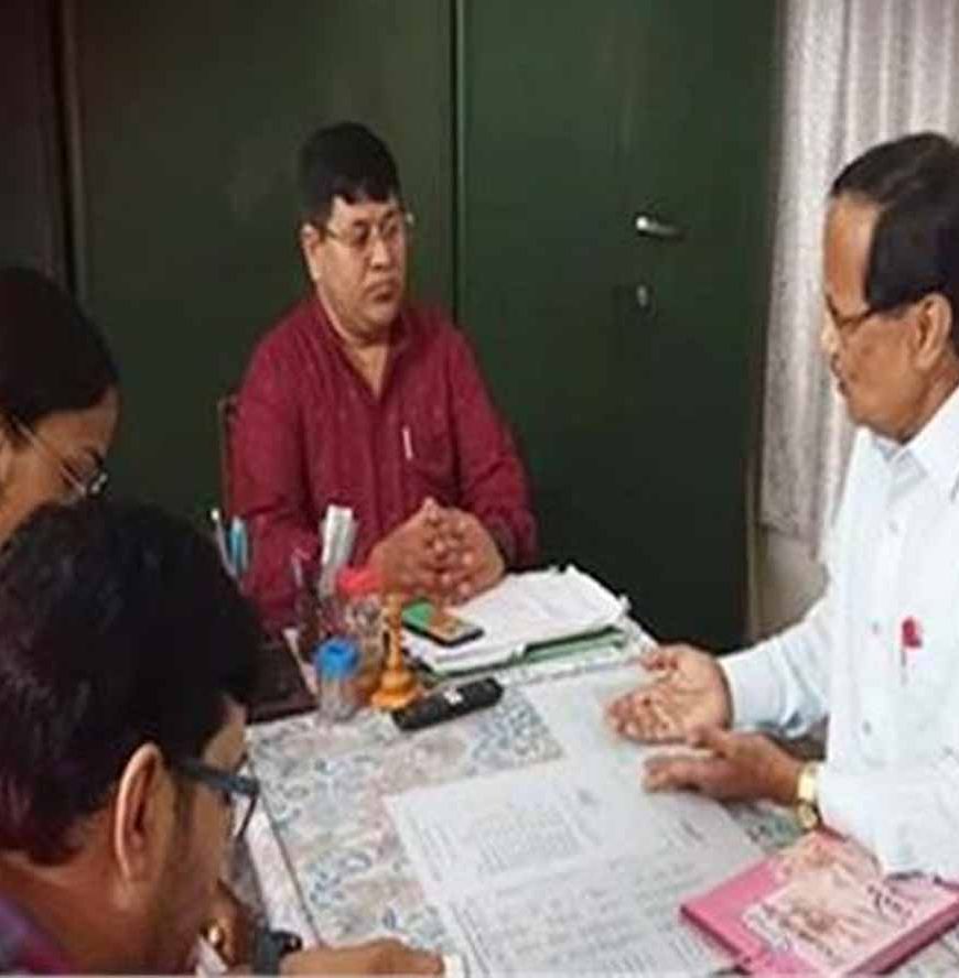 शिक्षक उत्पीड़न प्रकरण: अभिभावकों ने उठाई उच्चस्तरीय जांच की मांग