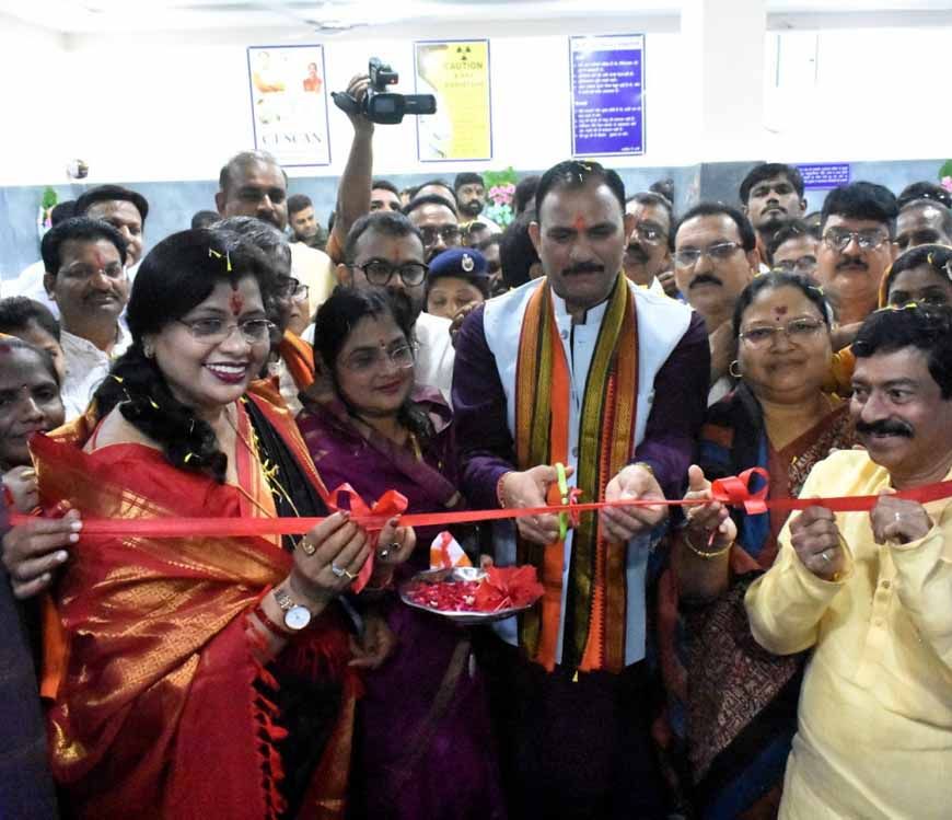 रायपुर : स्वास्थ्य मंत्री श्याम बिहारी जायसवाल ने जिला चिकित्सालय बालोद में सीटी स्कैन मशीन का किया शुभारंभ