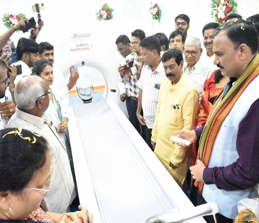 रायपुर : स्वास्थ्य मंत्री श्याम बिहारी जायसवाल ने उपस्वास्थ्य केंद्र पुरूर का किया निरीक्षण