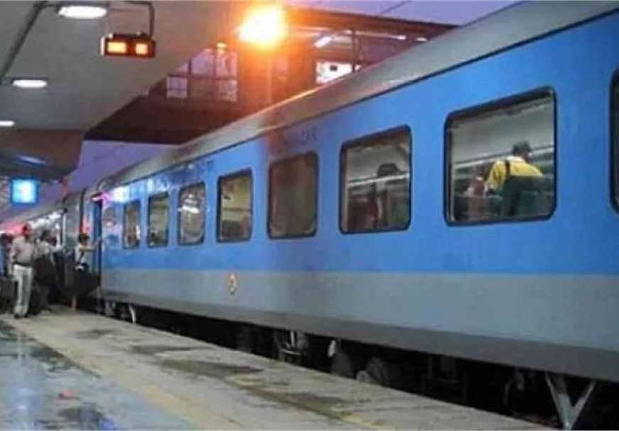 त्योहारों में ट्रेन यात्रा होगी आसान, 12 हजार से ज्यादा ट्रेनें और 20% डिस्काउंट