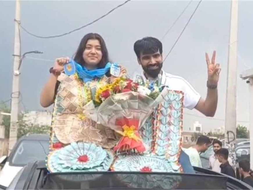 कजाकिस्तान में चमकी हरियाणा की कनक, जीते 2 गोल्ड, रोहतक में हुआ शानदार स्वागत