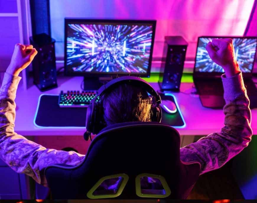 ऑनलाइन गेमिंग की लत ने बुझाए इंदौर के सैकड़ों घरों के चिराग, पांच सालों में बढ़ा दर्दनाक आंकड़ा