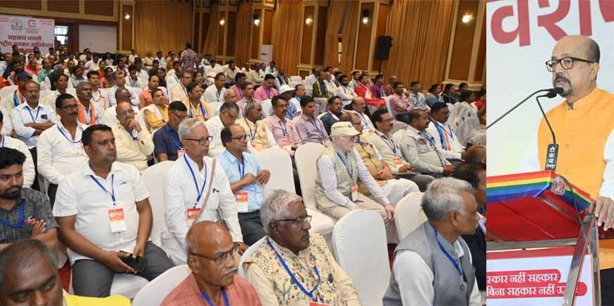 सहकार से समृद्धि के मंत्र के साथ आगे बढ़े : राज्यपाल डेका