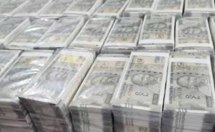 रांची में सनसनीखेज खुलासा: बस से 2 करोड़ के नकली नोट जब्त