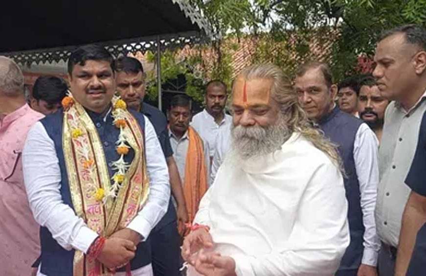 शिक्षा मंत्री गजेंद्र यादव ने कार्यभार संभाला, मंदिर में पूजा-अर्चना कर लिया आशीर्वाद