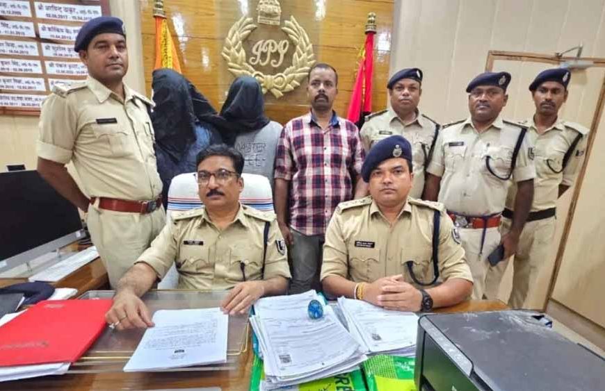 बिहार पुलिस की बड़ी कार्रवाई: फर्जी डॉक्यूमेंट गैंग का पर्दाफाश, 210 नकली जन्म प्रमाण पत्र बरामद