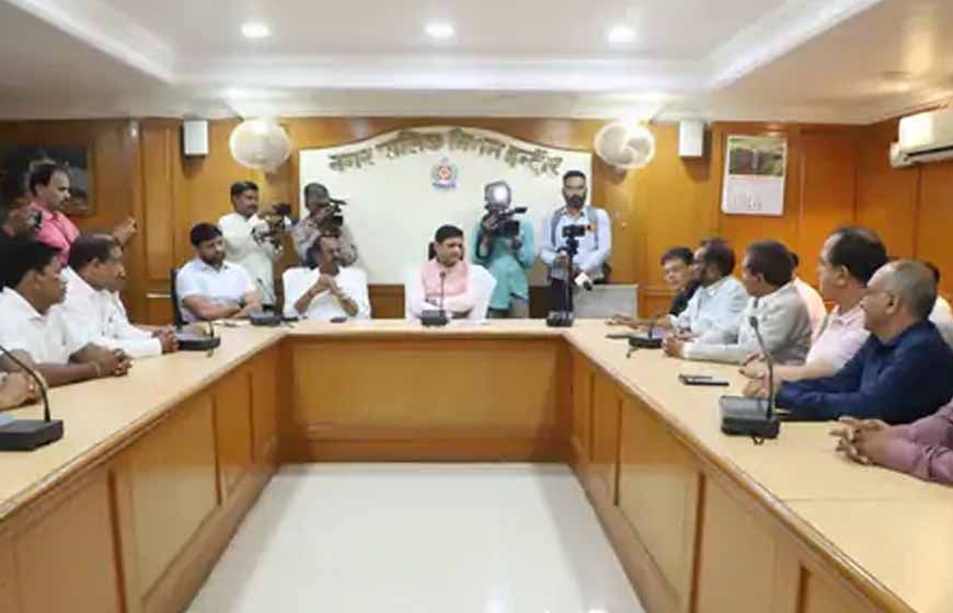 सराफा चौपाटी पर मेयर भार्गव का फैसला: नहीं हटेगी दुकानें, सुरक्षा और समय पर रहेगा जोर