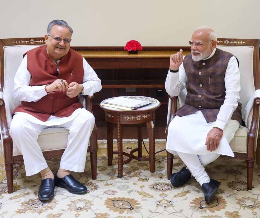 छत्तीसगढ़ विधानसभा अध्यक्ष डॉ. रमन सिंह ने प्रधानमंत्री नरेंद्र मोदी को नवीन विधानसभा भवन लोकार्पण के लिए किया आमंत्रित