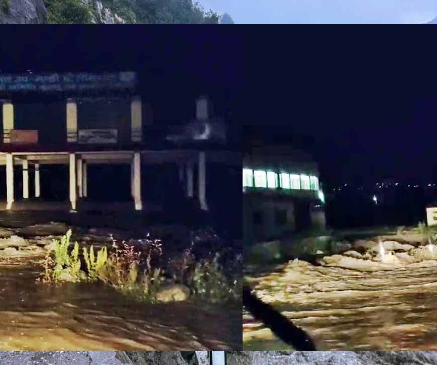 भारी बारिश से मनाली में तबाही, दुकानों को नुकसान और NH-3 कई जगह टूटा