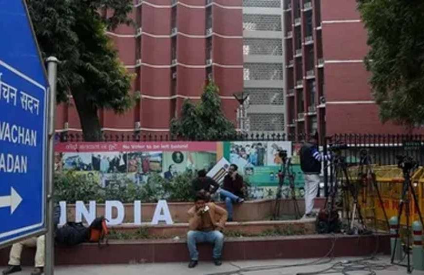 चुनाव आयोग का बड़ा कदम: विदेशियों और घुसपैठियों पर उठाए 5 अहम सवाल