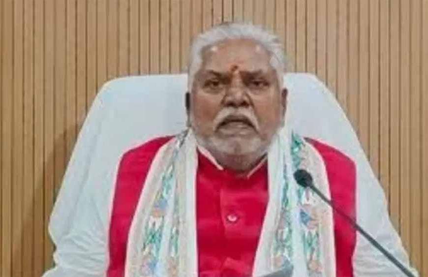 किसान सहकारी चौपाल एवं LED युक्त प्रचार वाहन का माननीय मंत्री, सहकारिता विभाग, डाॅ॰ प्रेम कुमार ने किया उद्घाटन