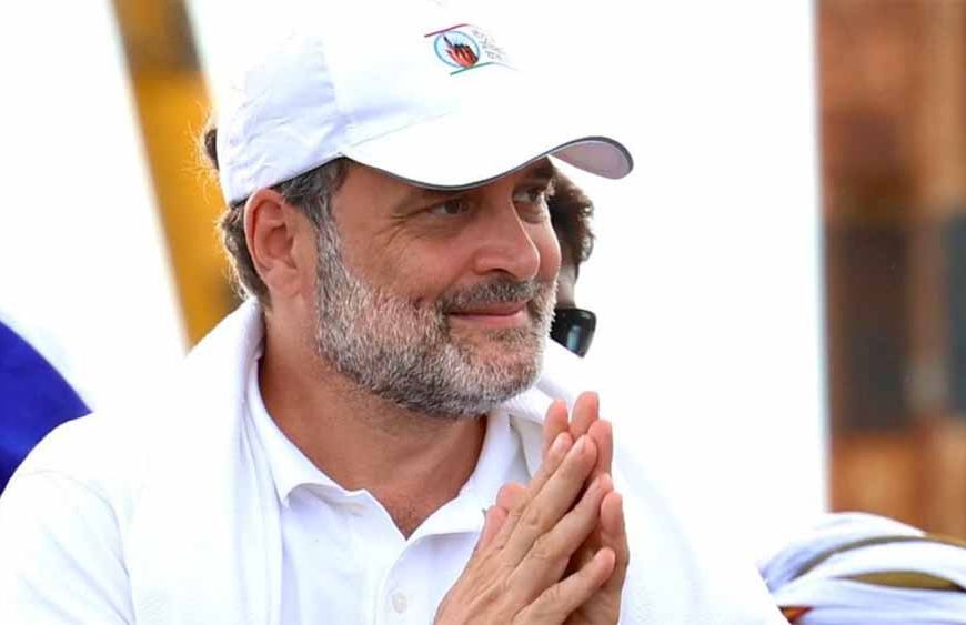 चुनाव आयोग पर राहुल गांधी का निशाना, गुजरात की पार्टियों के चंदे को लेकर उठाए सवाल