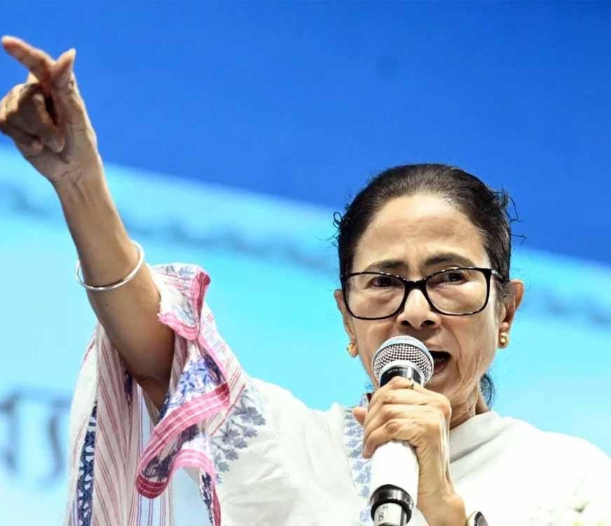 CM ममता बनर्जी का हमला- वोटिंग का हक किसी से नहीं छिनने दूंगी