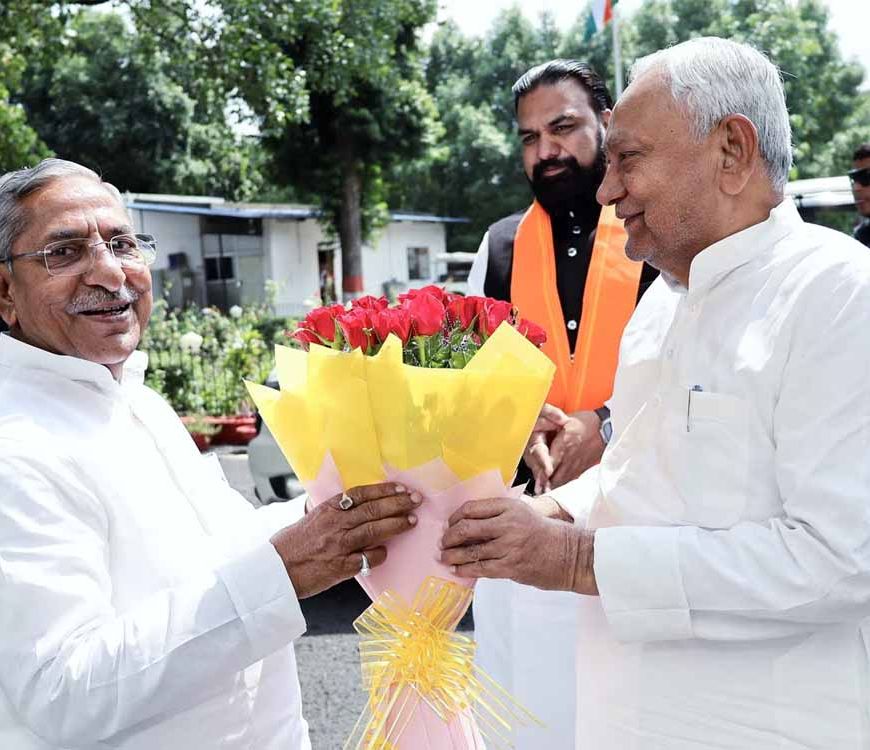 पटना साहिब में नंद किशोर यादव पर कमल खिलाने की बड़ी जिम्मेदारी, कांग्रेस भी पूरी ताकत में