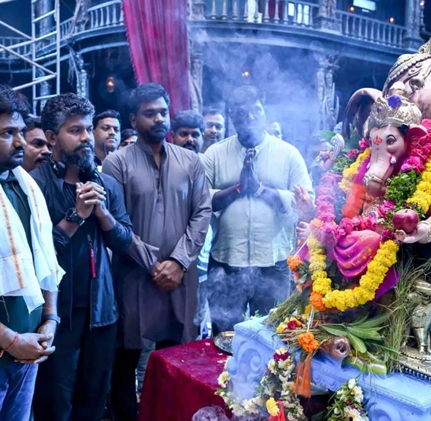 टीम द राजासाब ने सेट पर मनाई गणेश चतुर्थी