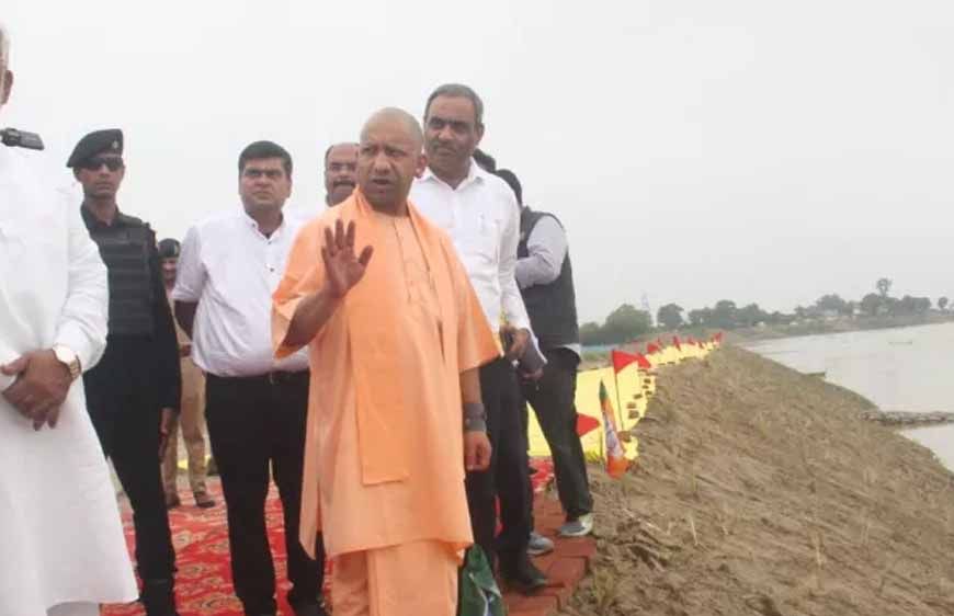 यूपी में बाढ़ : इस साल 43 जनपदों पर नदियां हुईं नाराज़, योगी सरकार बनी ढाल