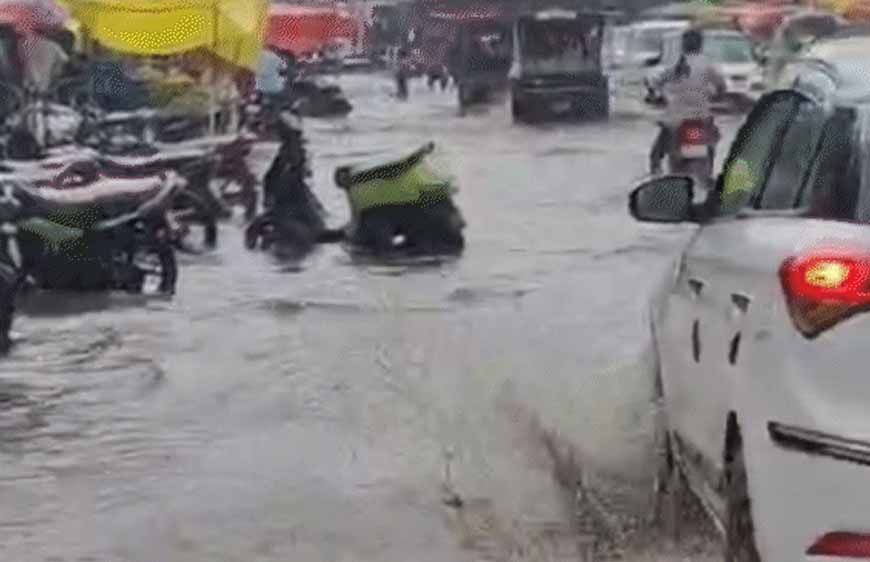 MP में बारिश के दो स्ट्रॉन्ग सिस्टम एक्टिव, इंदौर, नर्मदापुरम और जबलपुर संभाग के 13 जिलों में भारी बारिश का अलर्ट