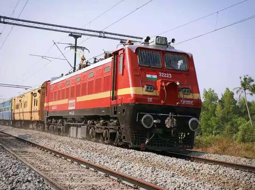 छत्तीसगढ़ में त्योहारी ट्रैवल का धमाका: 4 पूजा स्पेशल ट्रेनें चलेंगी!