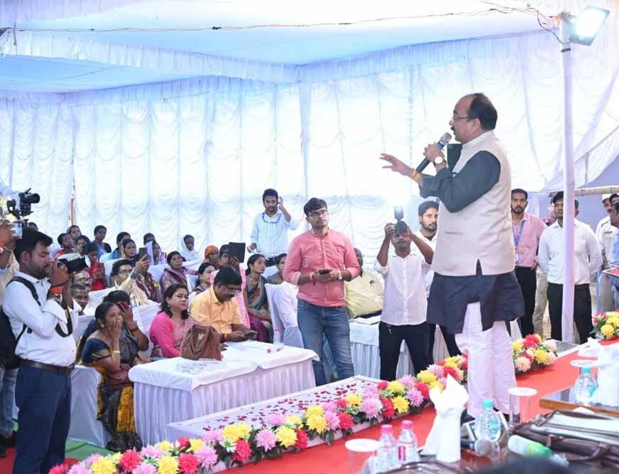 रेशम उत्पादन में छत्तीसगढ़ को लाना है पहले पायदान पर : अरुण साव