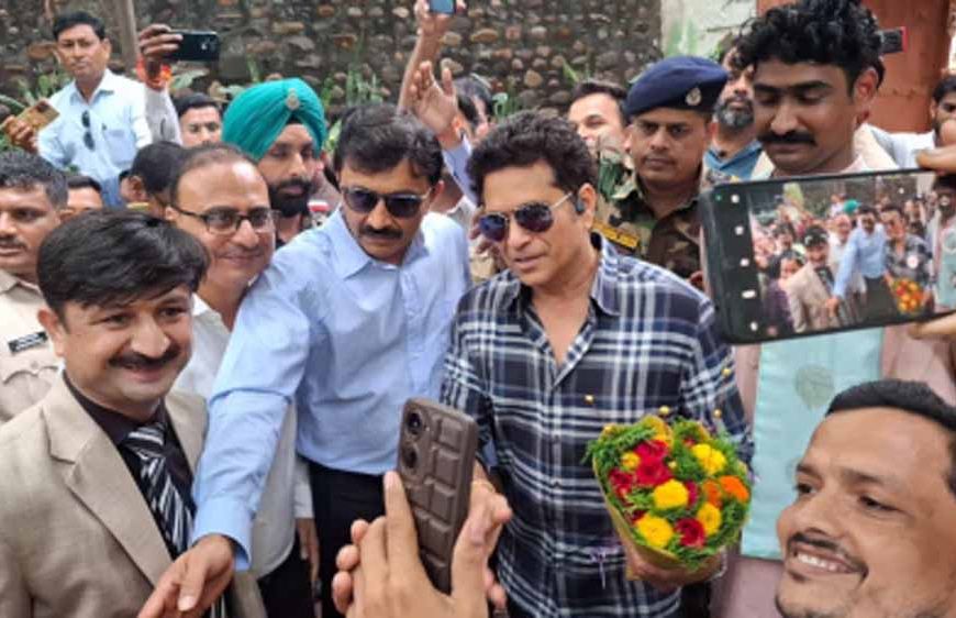 क्रिकेटर सचिन तेंदुलकर एमपी घूमने आए, दो दिनों तक रहेंगे