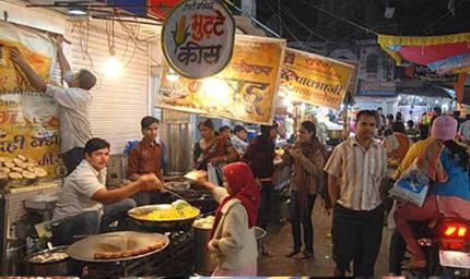 इंदौर सराफा चौपाटी लगाने को लेकर विवाद जारी, आज महापौर से मिलकर अपनी बात रखेंगे व्यापारी