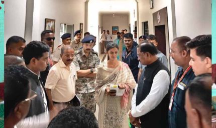 रायपुर : बाढ़ में बही पुस्तकें, टेबलेट भी हुआ खराब, पर नहीं रुकेगी पूनम की प्रतियोगी परीक्षा की तैयारी