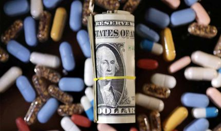 ट्रंप की तैयारी: दवाओं पर 200% टैरिफ, अमेरिकियों की सेहत पर खतरा, भारत पर असर