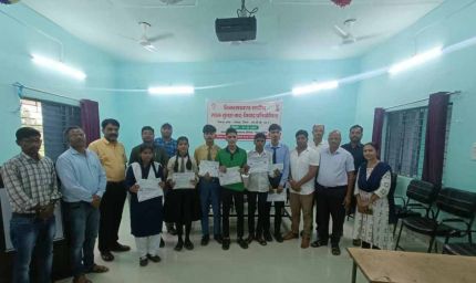 भरतपुर में सड़क सुरक्षा विषयक वाद-विवाद प्रतियोगिता सम्पन्न, विजेताओं को चेक और प्रशस्ति पत्र देकर किया गया सम्मान