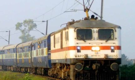 त्योहारी सीजन का तोहफा: मऊ-उधना के बीच चलेगी स्पेशल ट्रेन, इन स्टेशनों पर रुकेगी