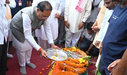 मुख्यमंत्री साय ने पूर्व प्रांत प्रचारक श्रद्धेय श्री शांताराम जी को दी श्रद्धांजलि