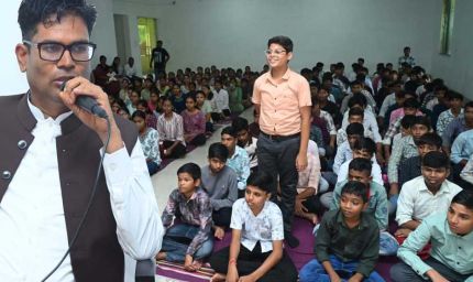 रायपुर : प्रयास आवासीय विद्यालय को मॉडल स्कूल बनाने के लिए करे कार्य: वित्त मंत्री ओ.पी. चैधरी