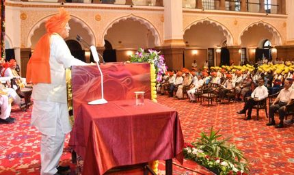 माता-पिता, गुरुजनों के योगदान के प्रति हमेशा रहें कृतज्ञ : राज्यपाल पटेल