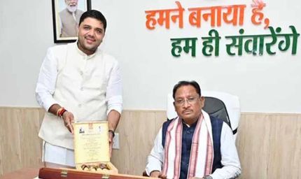 भिलाई: कैन डू पर्वत फाउंडेशन के अध्यक्ष अतुल पर्वत ने CM साय से की मुलाकात, जन्मदिन का निमंत्रण दिया