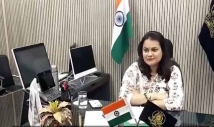 कलेक्टर टीना डाबी की चेतावनी: पानी भरे स्थानों पर जाने से बचें, सतर्क रहें