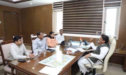 प्रधानमंत्री मोदी के धार आगमन पर स्वास्थ्य गतिविधियों की तैयारी की उप मुख्यमंत्री शुक्ल ने की समीक्षा