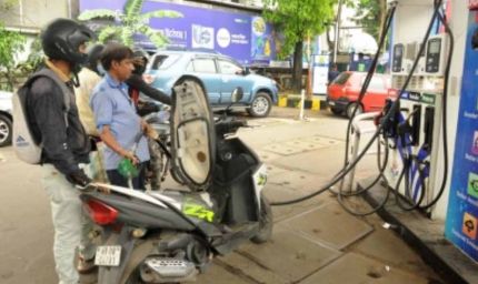 फिलहाल पेट्रोल-डीजल पर GST नहीं: सीबीआईसी चेयरमैन संजय अग्रवाल का बड़ा बयान