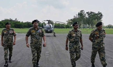 बीएसएफ के वरिष्ठ अधिकारियों ने बाढ़ प्रभावित सीमावर्ती इलाकों का हवाई सर्वेक्षण किया