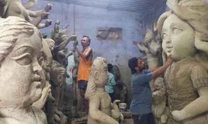 काशी से ओडिशा और लखनऊ तक जाएँगी दुर्गा प्रतिमाएं, 64 देवी-देवताओं की मूर्तियां होंगी रवाना